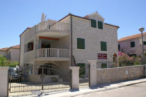  Apartments by the sea Supetar, Brac - 4274  Супетар